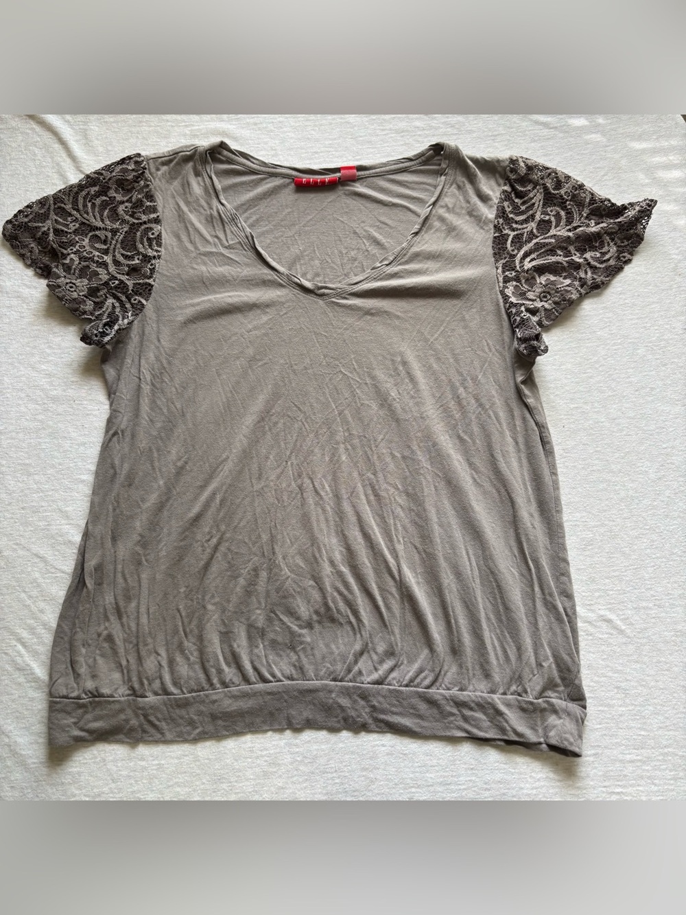 Y2K Elle Gray V-Neck Lace Flutter Sleeve Top Size L Fairy Grunge